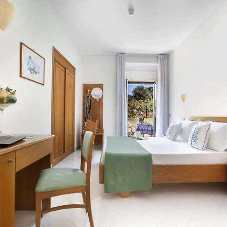 Piccolo Paradiso Hotel 3*