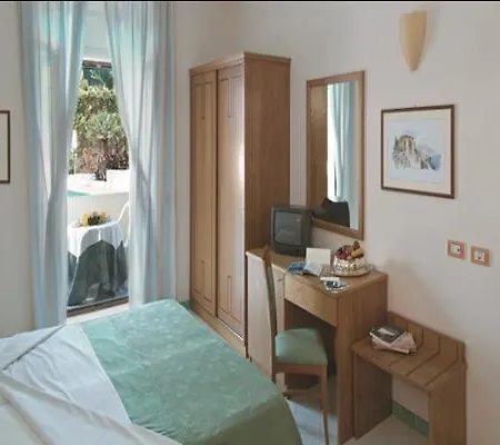 Piccolo Paradiso Otel 3*