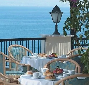 Piccolo Paradiso 3*