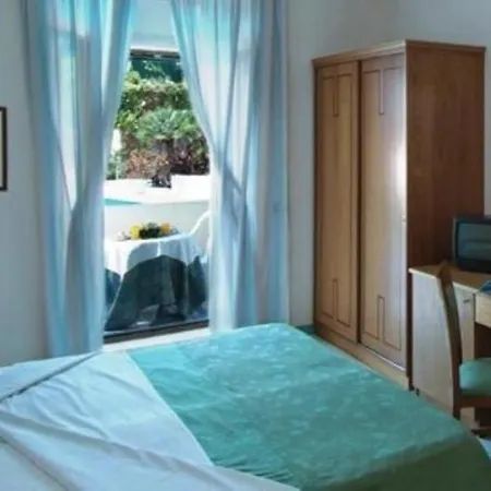 Piccolo Paradiso ホテル 3*