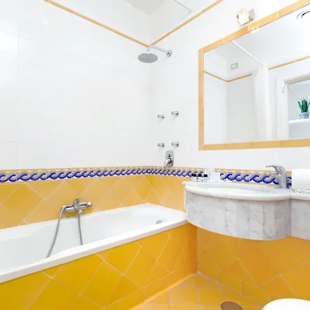 Piccolo Paradiso 3* マッサ・ルブレンセ