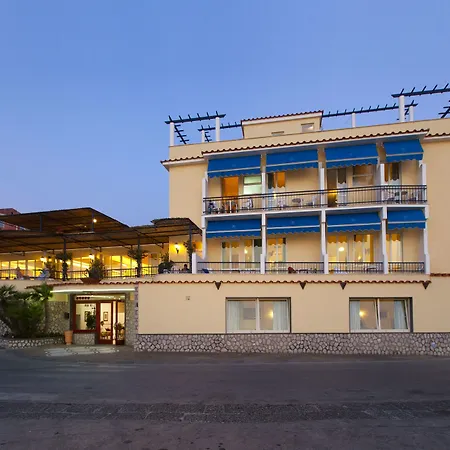 Piccolo Paradiso Hotel