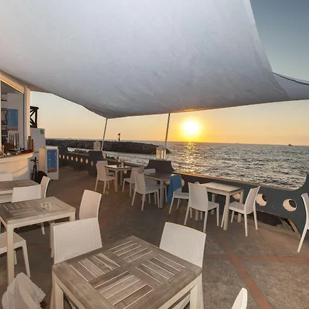 Piccolo Paradiso ホテル マッサ・ルブレンセ