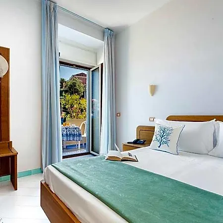 Piccolo Paradiso 3*